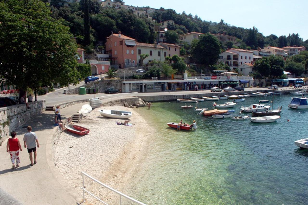 Apartments And Rooms With Parking Space Rabac, Labin - 12368 Eksteriør bilde