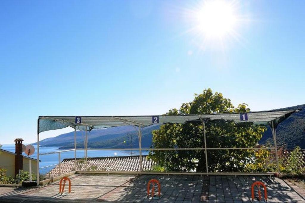 Apartments And Rooms With Parking Space Rabac, Labin - 12368 Eksteriør bilde